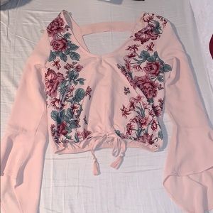 ⭐️FLORAL CROPPED BLOUSE ⭐️